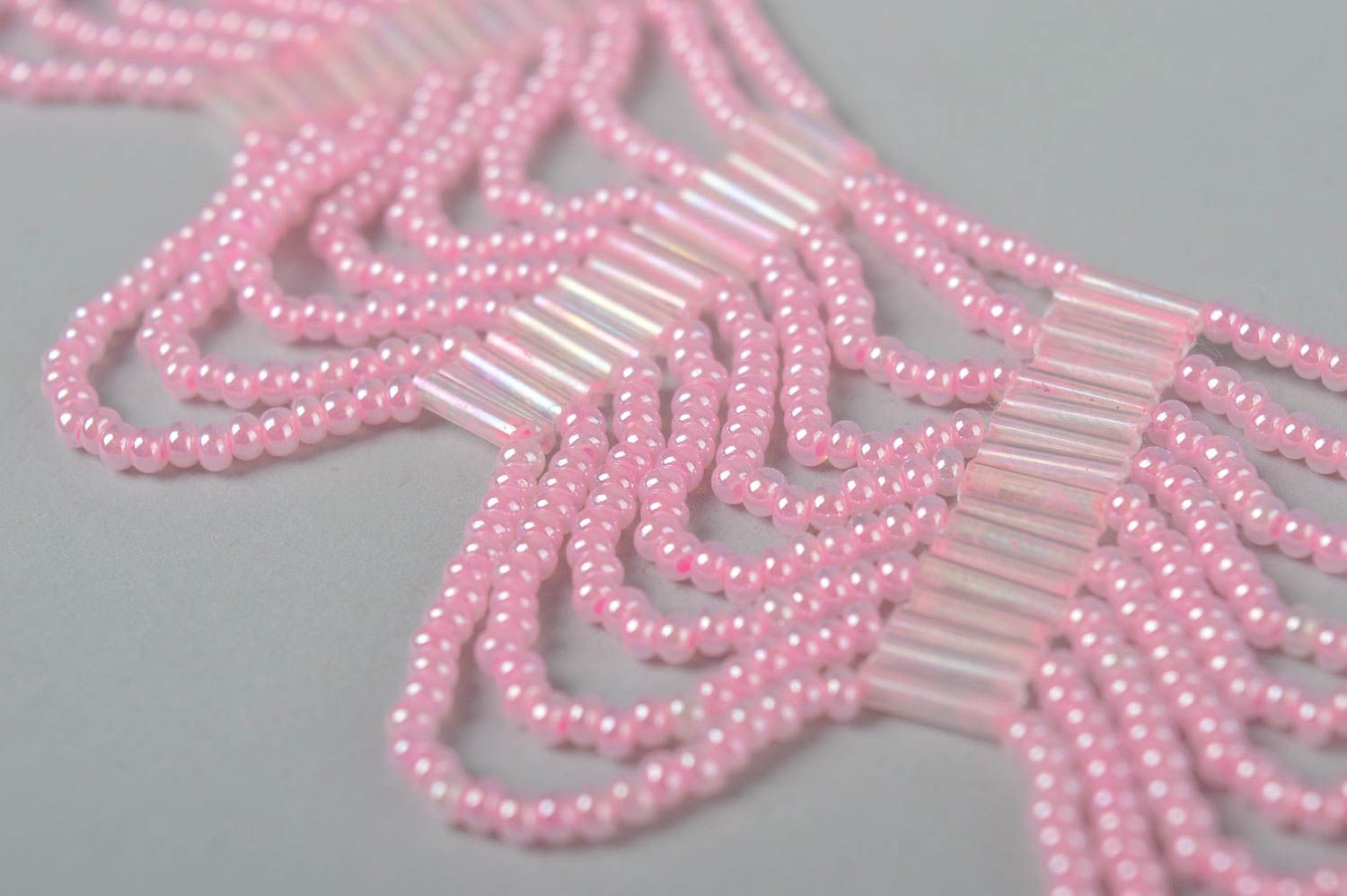 Колье из бисера украшение ручной работы розовое плетеное ожерелье из бисера фото 3