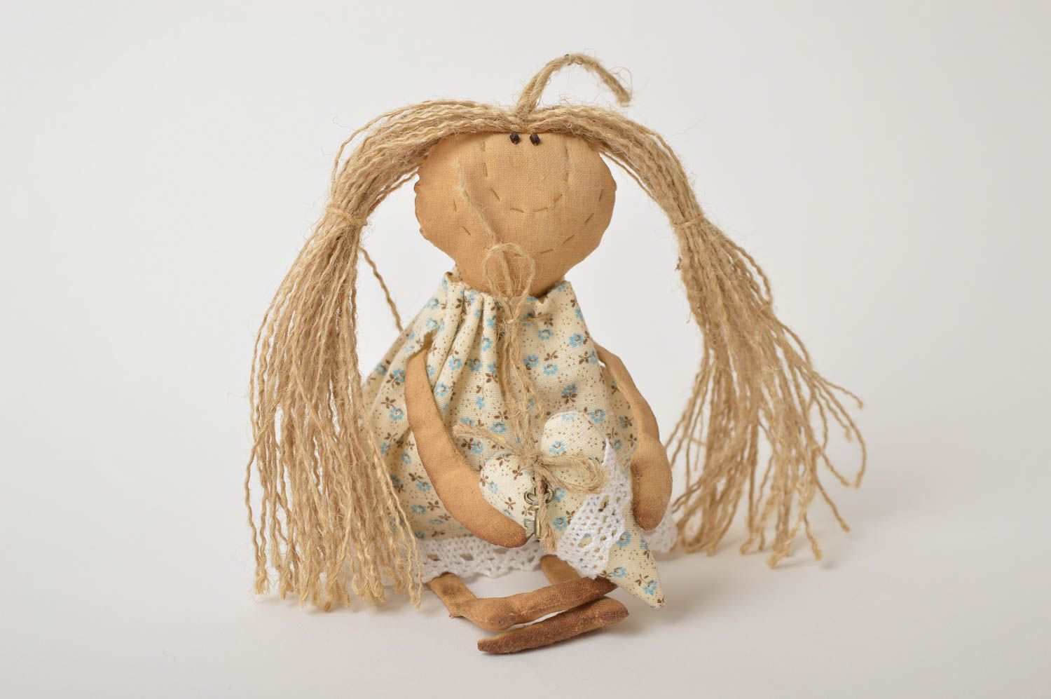 Кукла ручной работы авторская кукла из льна и ситца тряпичная кукла оригинальная фото 2
