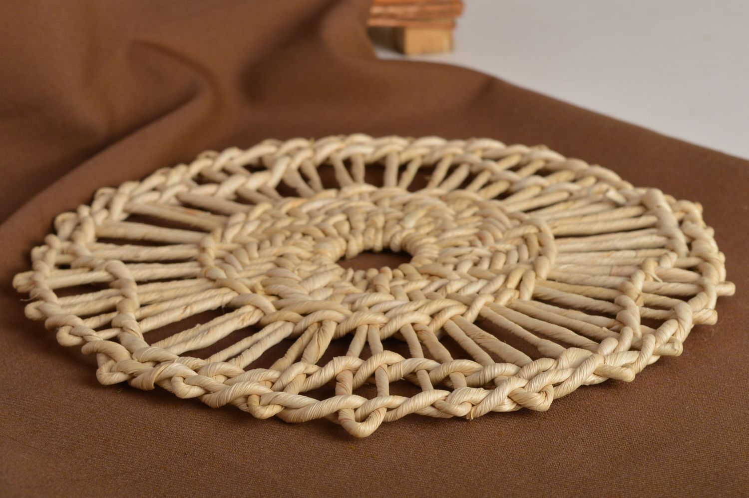 Beautiful handmade woven coaster hot pads kitchen supplies modern interiors photo 1