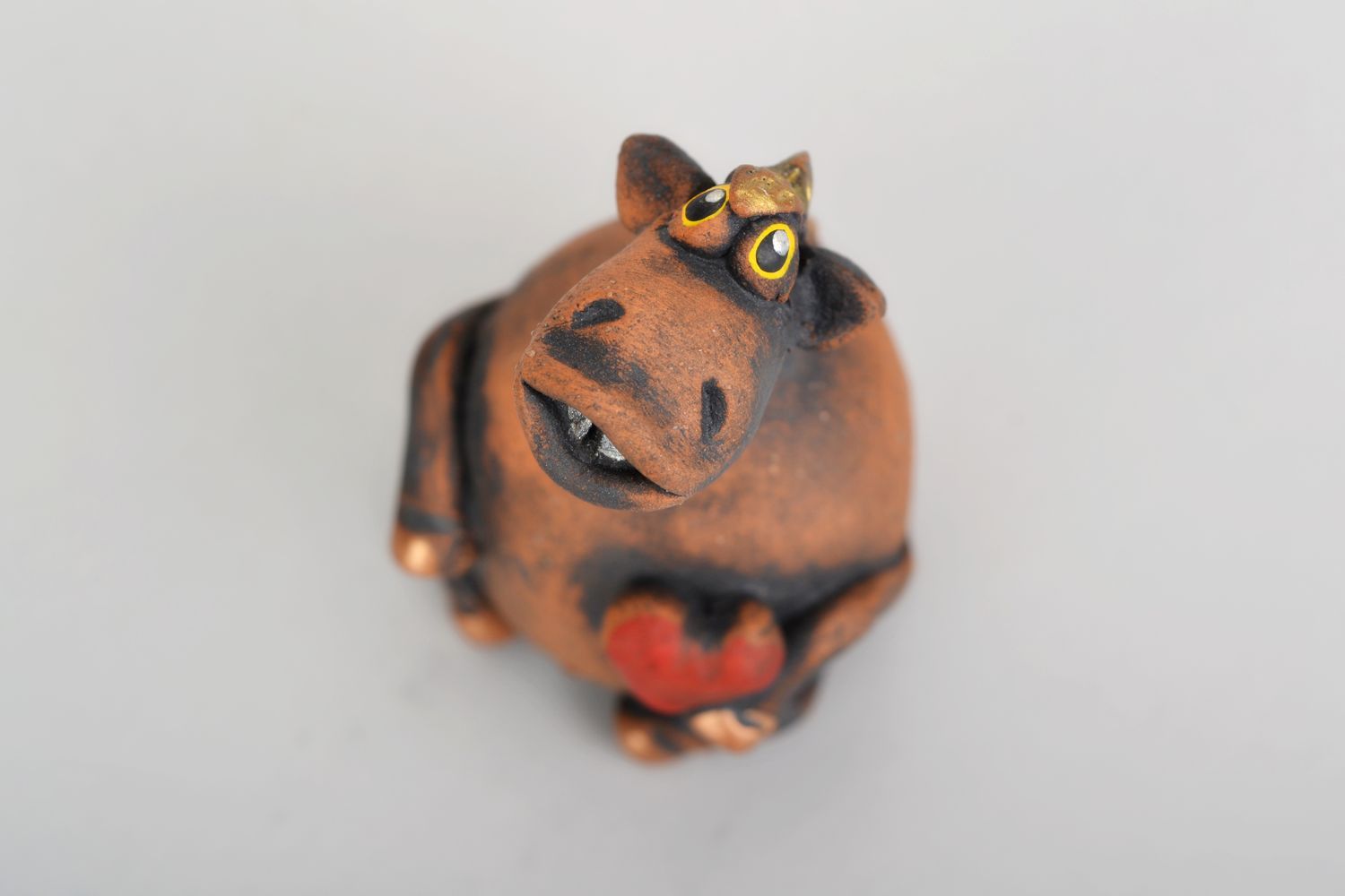 Figura de ceramica Caballo con corazón foto 5