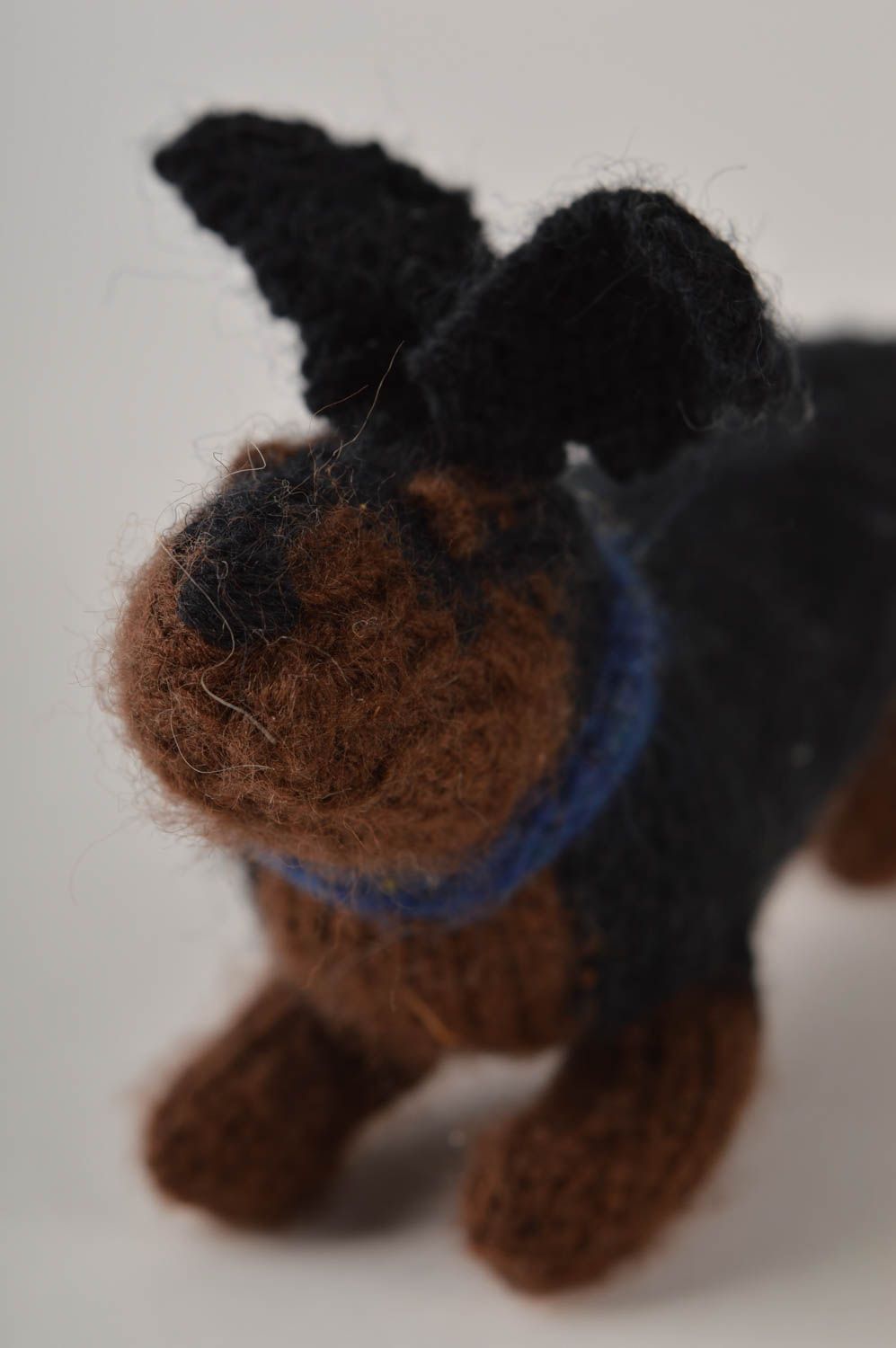 Muñeco artesanal juguete tejido perro de peluche regalo original para amigo foto 4