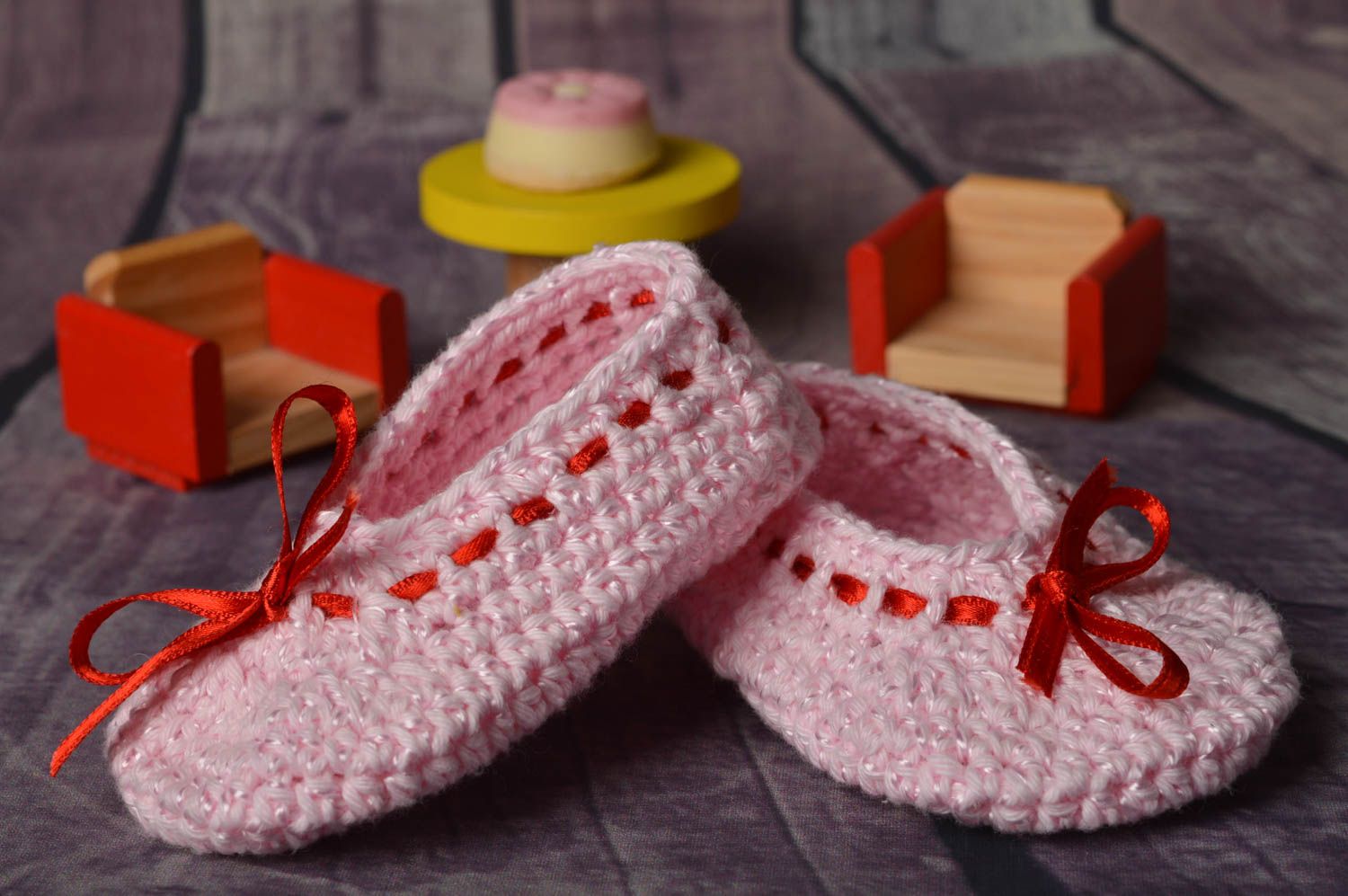 Chaussons de bébé au crochet faits main roses avec noeuds Chaussures pour bébé photo 1