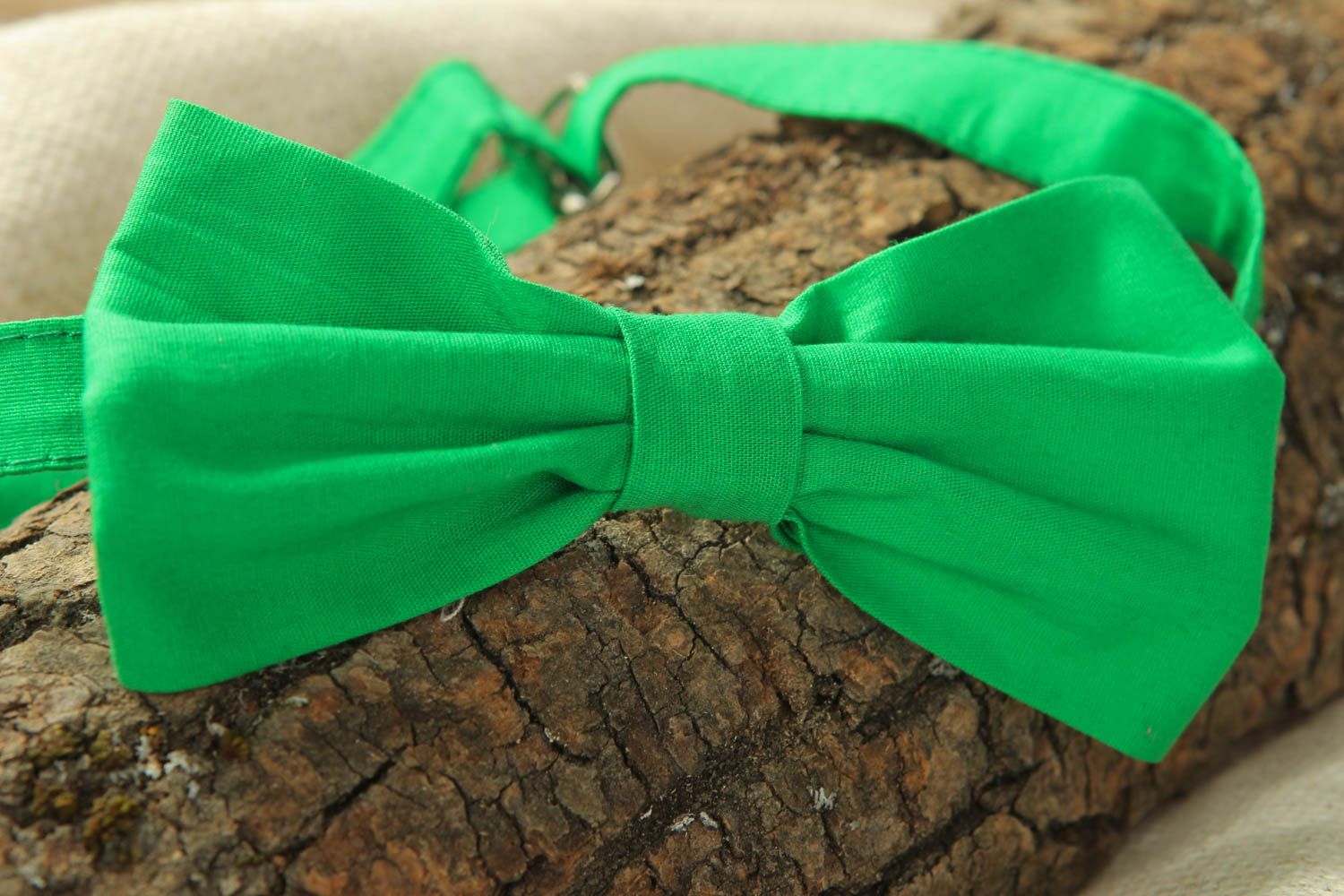 Green cotton fabric bow tie photo 5