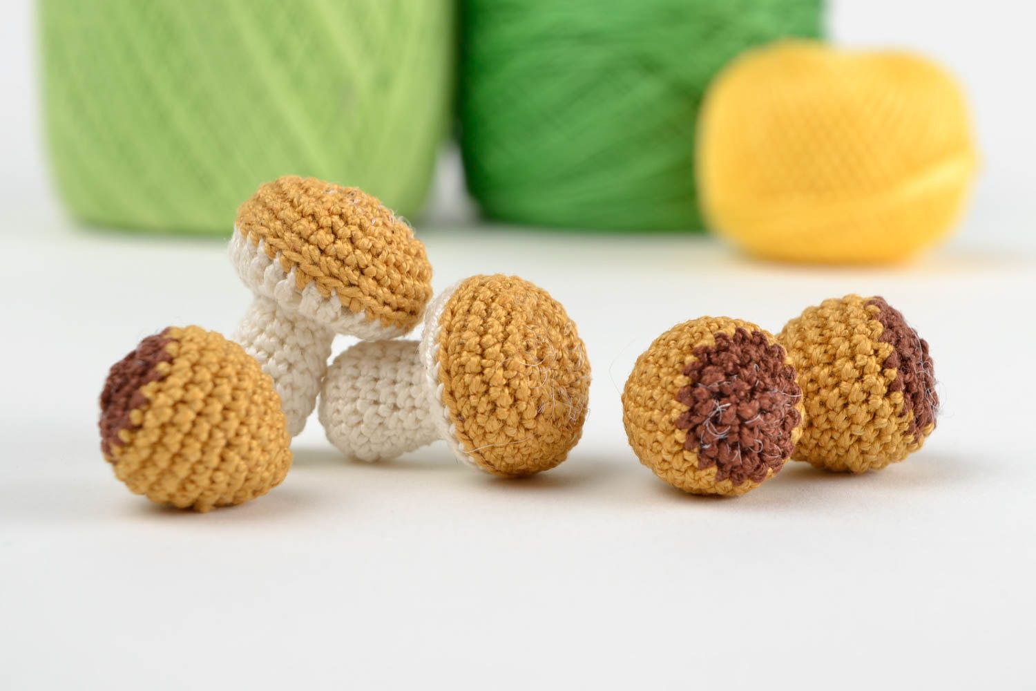 Jouet champignon fait main Peluches au crochet Cadeau pour enfant design photo 1