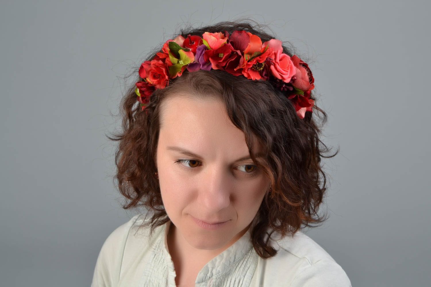Обруч для волос с цветами на пластиковой основе Розы фото 2