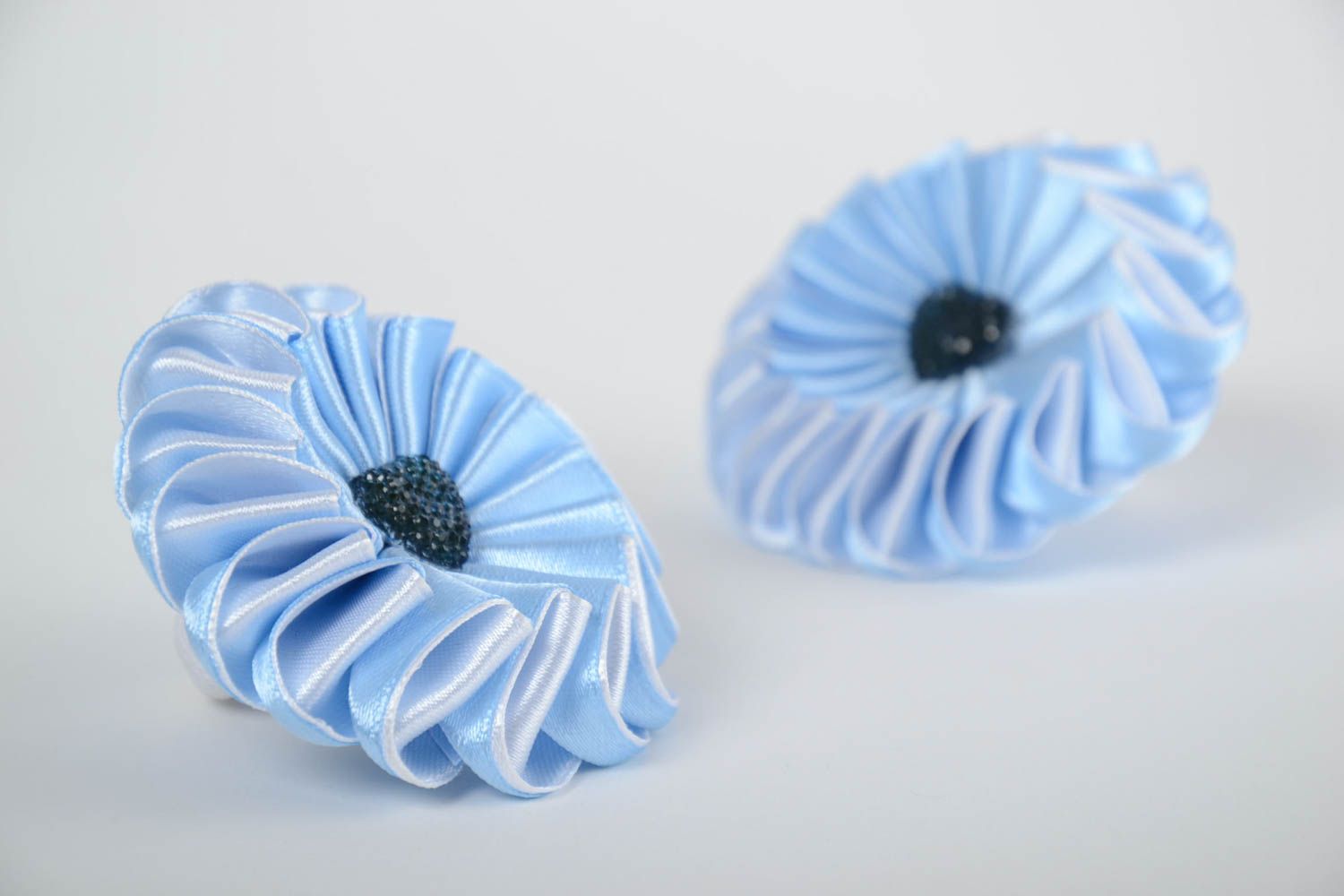 Élastiques à cheveux fleurs bleues 2 pièces rubans de satin faits main photo 5