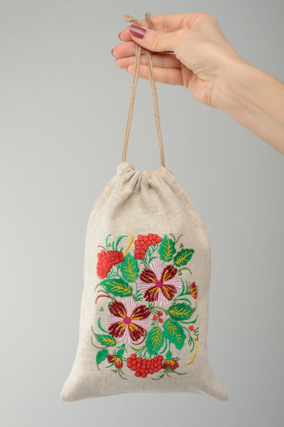 Handmade embroidered fabric gift bag photo 5