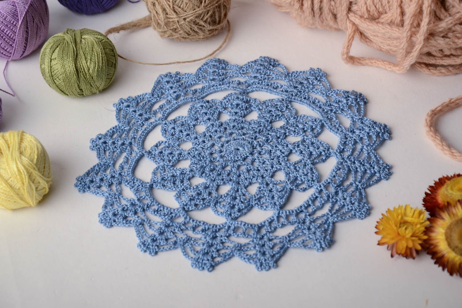 Decorative crochet napkin photo 5