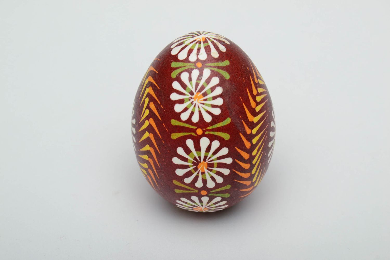 Huevo de Pascua decorado con pintura de lemkos foto 3