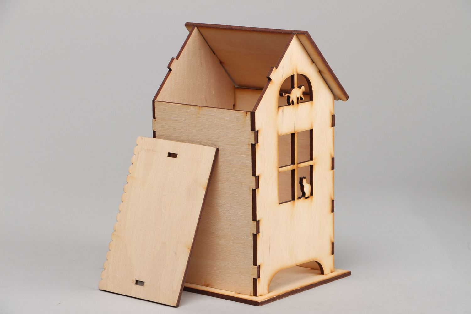 Maquette maison en bois à décorer Distributeur à sachet de thé photo 3