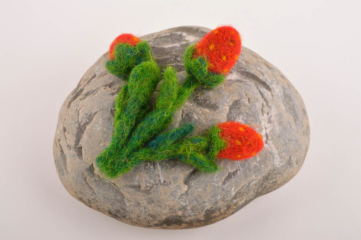 Homemade jewelry brooch pin brooches and pins wool felting designer accessories photo 1