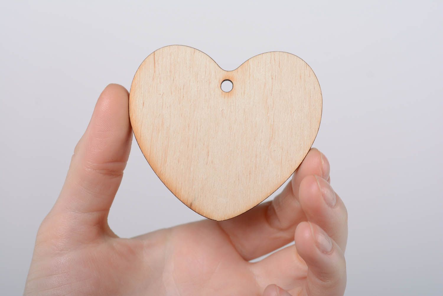 Magnet en bois fait main Cœur photo 4