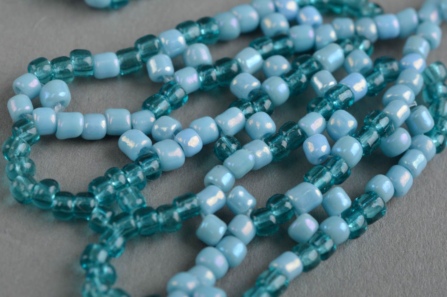 Boucles d'oreilles en perles de rocaille faites main pendantes bleu-turquoise photo 5
