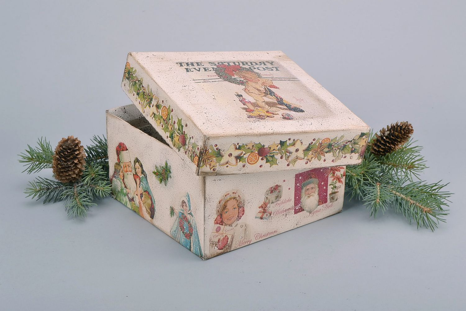 Caja de cartón navideña para regalo foto 1
