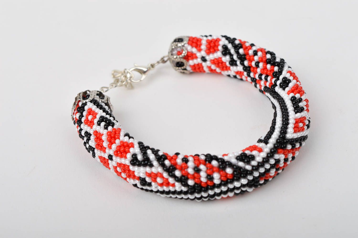 Handgefertigt Damen Armband Designer Schmuck Armband Glasperlen rot schwarz weiß foto 3