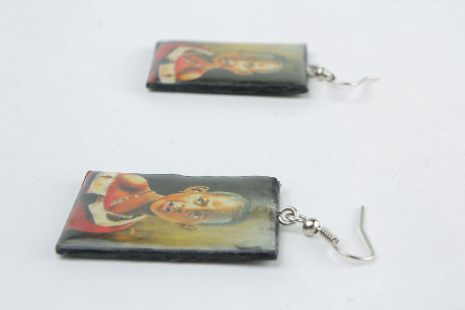 Homemade earrings with African motives photo 3