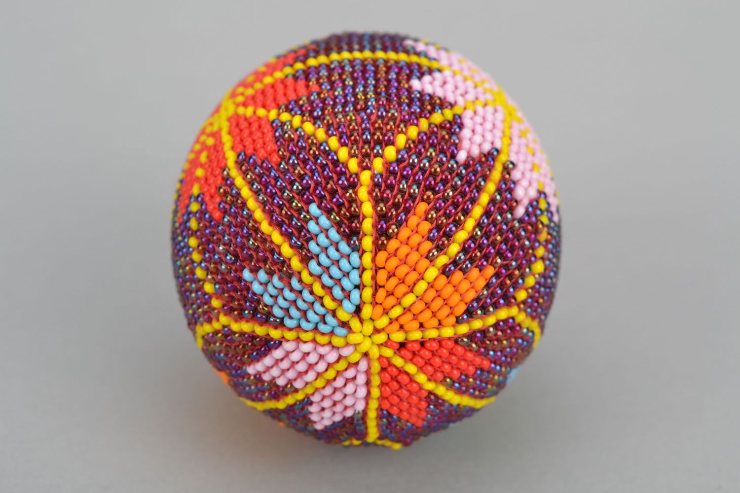 Wooden egg woven over with beads Stars photo 5
