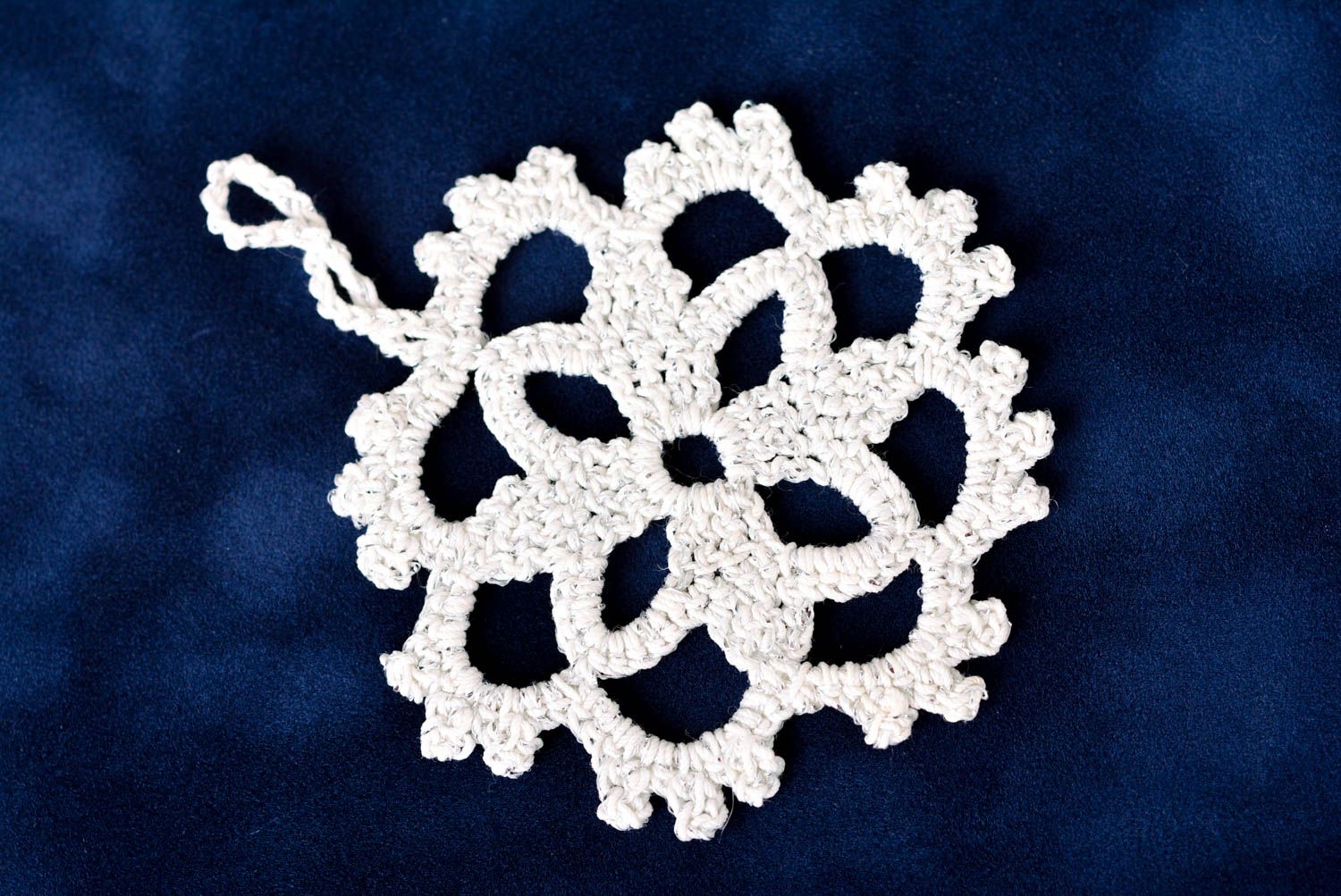 Handmade crocheted snowflake decorative white hanging textile Christmas toy photo 2