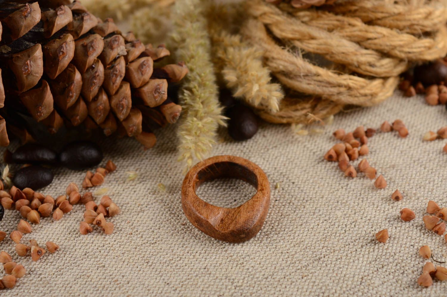 Handmade Geschenk für Frau Damen Modeschmuck Ring am Finger modisches Accessoire foto 1