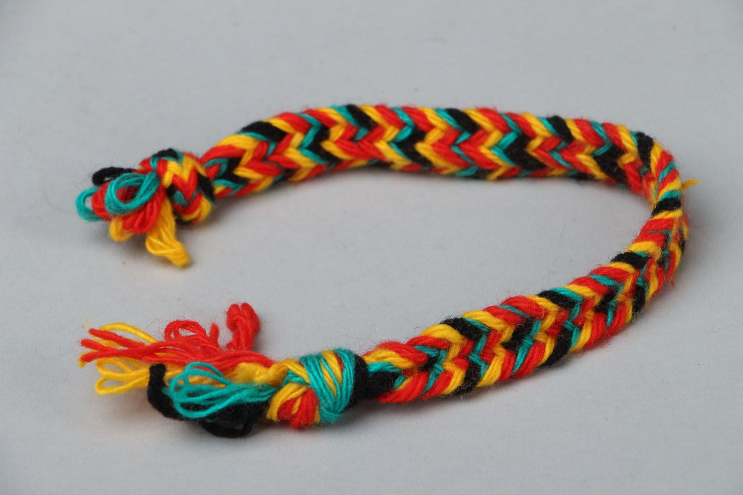 Woolen bracelet photo 1