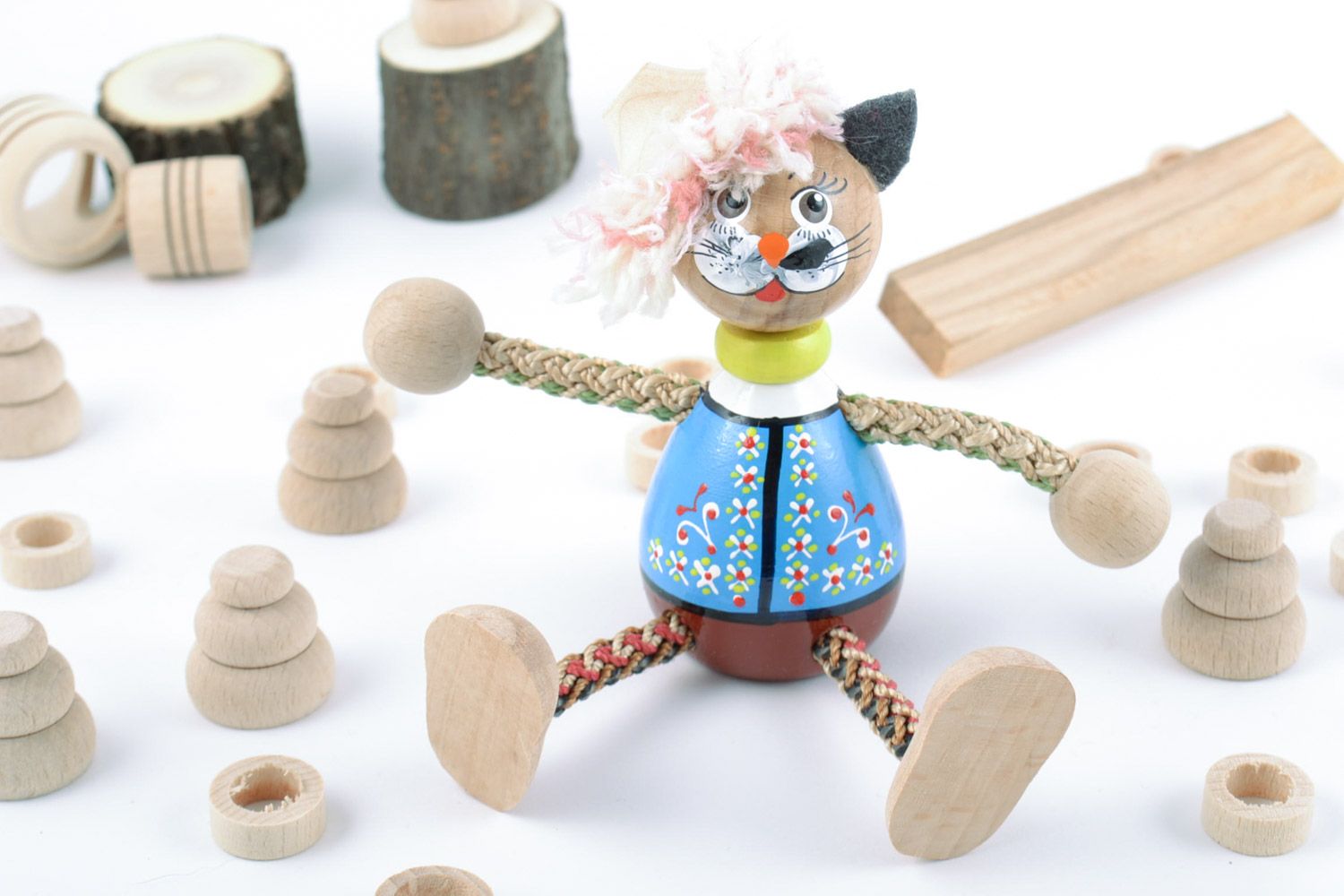Cadeau pour enfant jouet chat avec peinture fait main réalisé de bois naturel photo 1