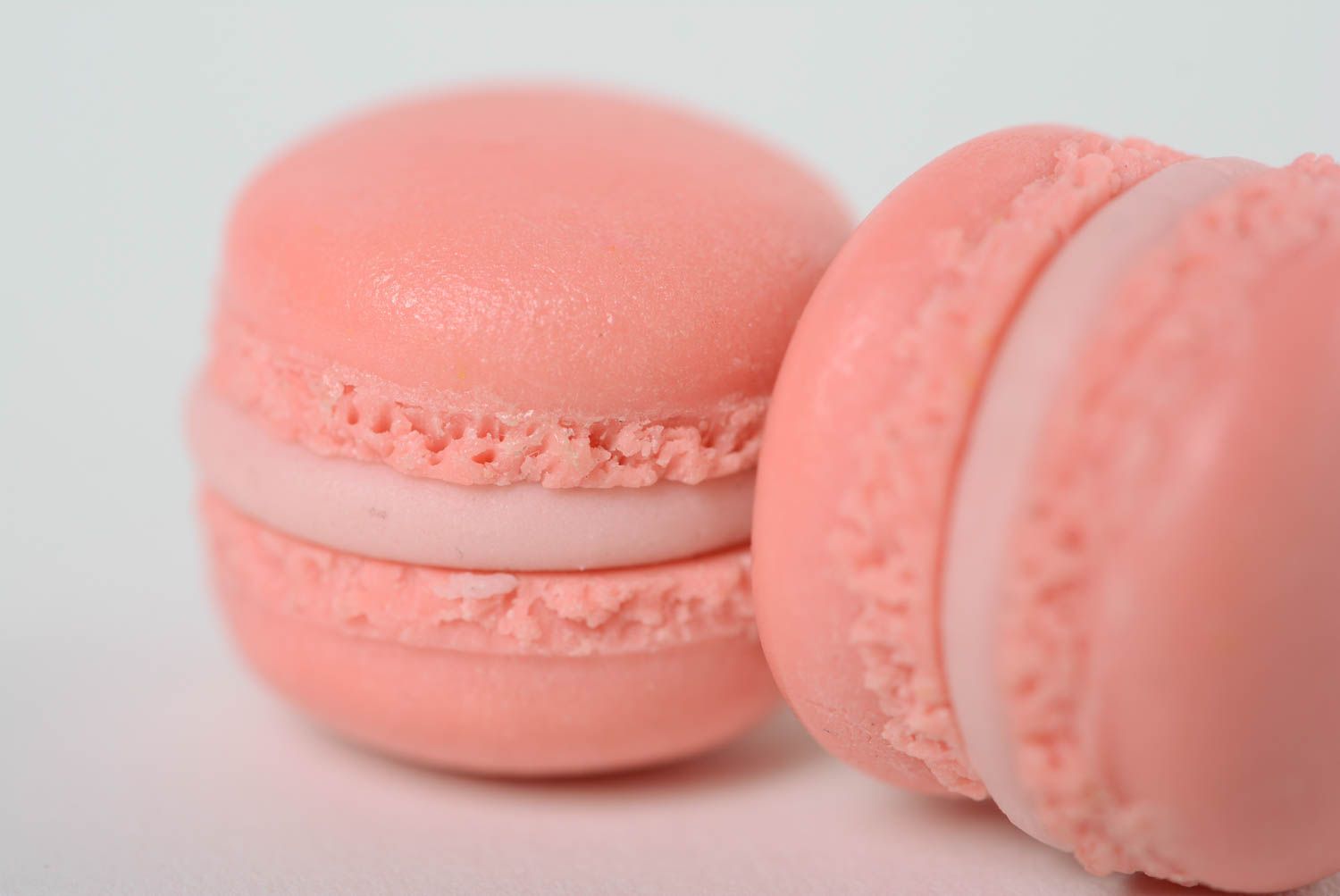Handmade Macaron Ohrringe aus Polymerton rosa lang originell klein für Frau foto 5