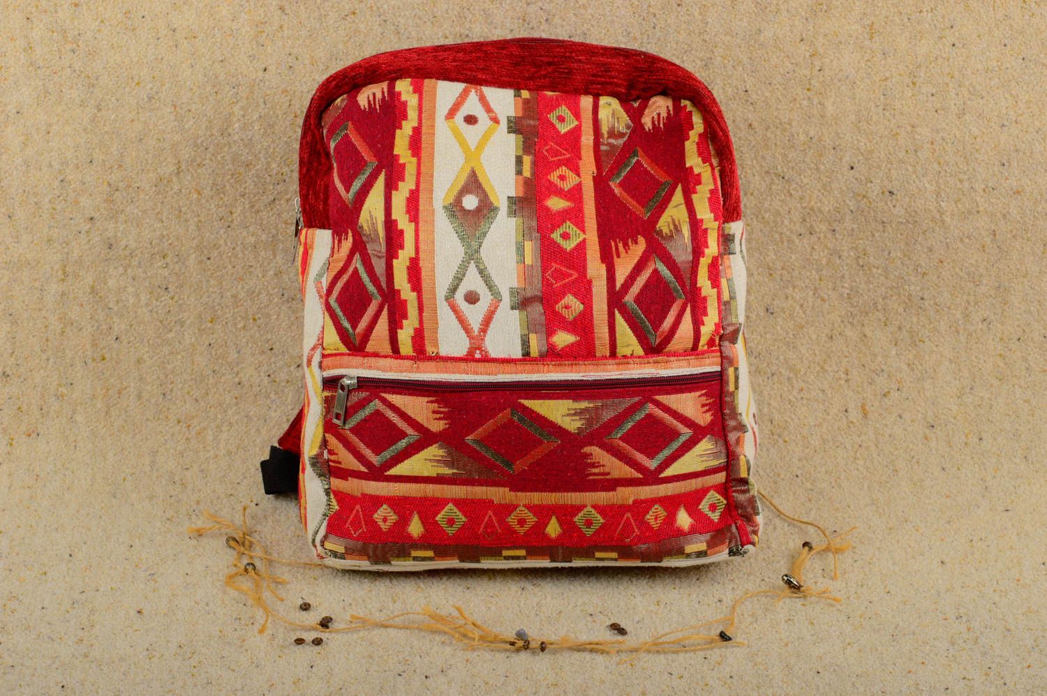 Mochila hecha a mano de tela con ornamentos regalo original accesorio de mujeres foto 1