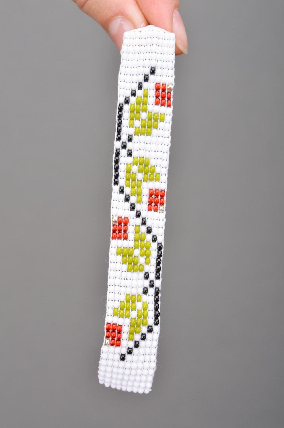 Buntes schönes originelles Armband aus Glasperlen mit Blumen handmade für Frauen foto 3