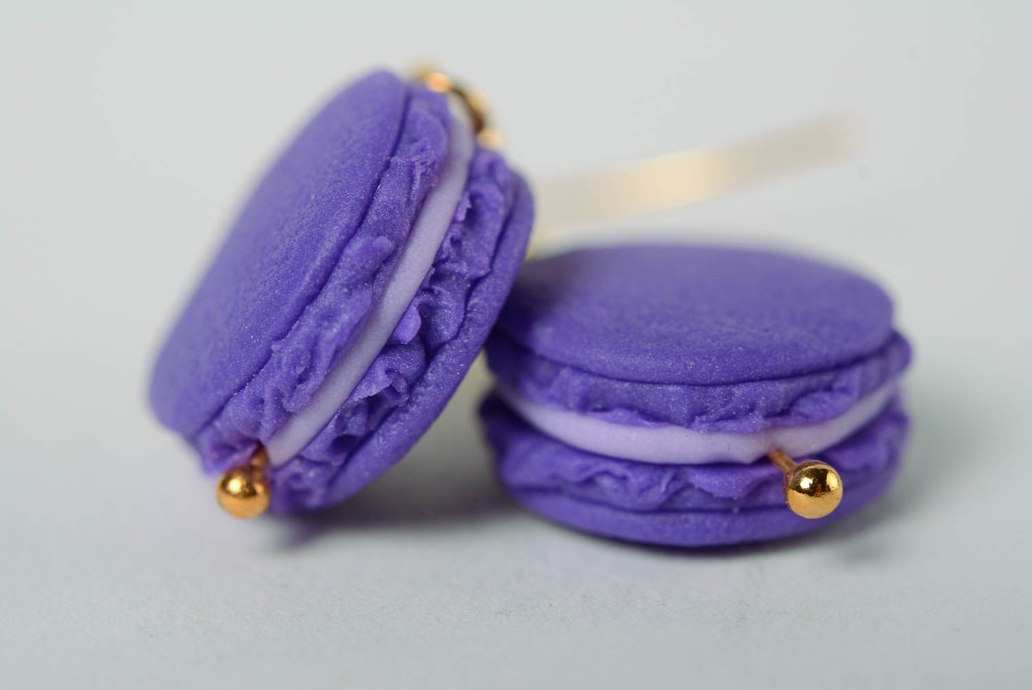 Boucles d'oreilles en pâte polymère faites main violettes macarons bijoux photo 2