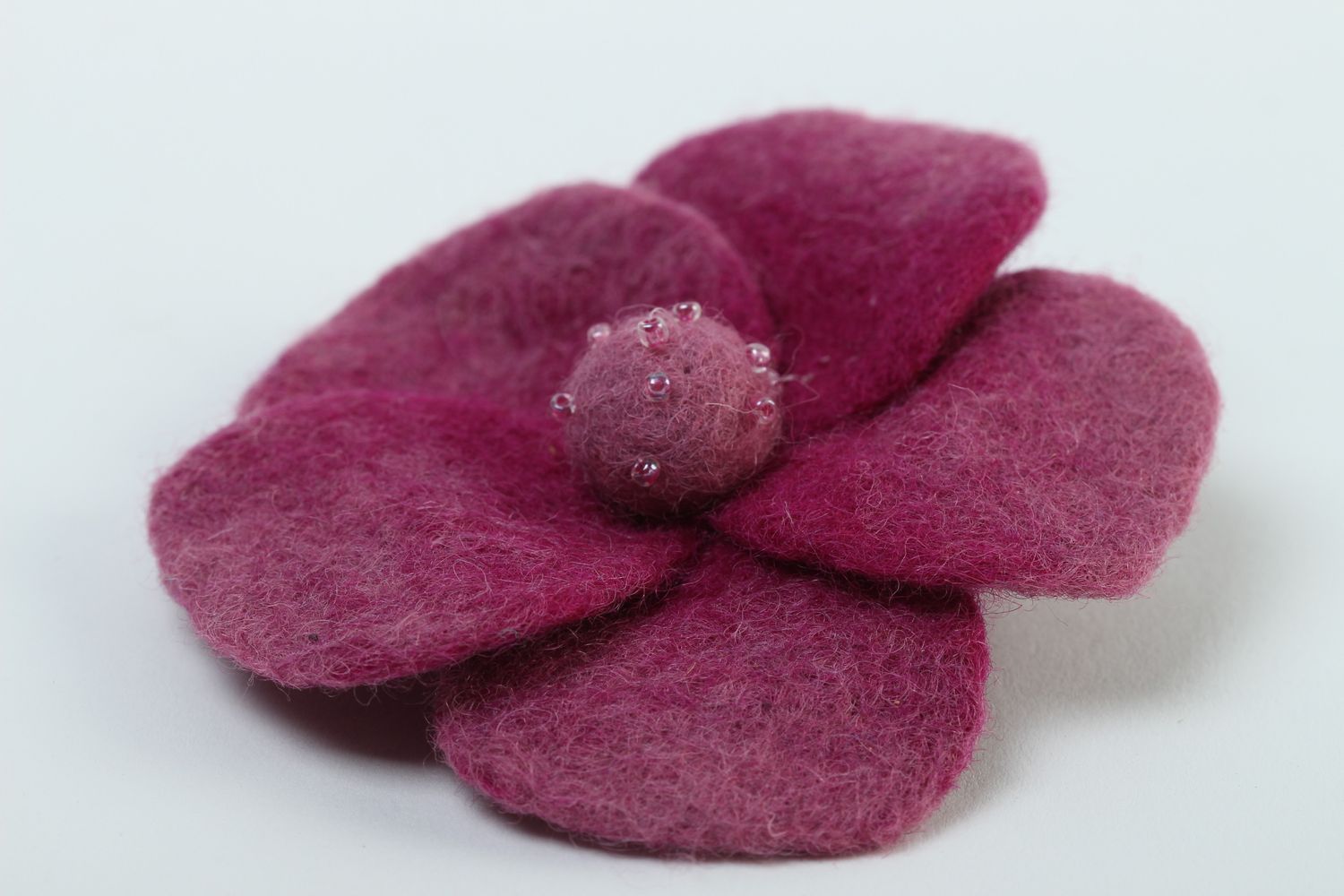 Брошь ручной работы брошь из шерсти валяная брошь-цветок фиолетового цвета фото 3