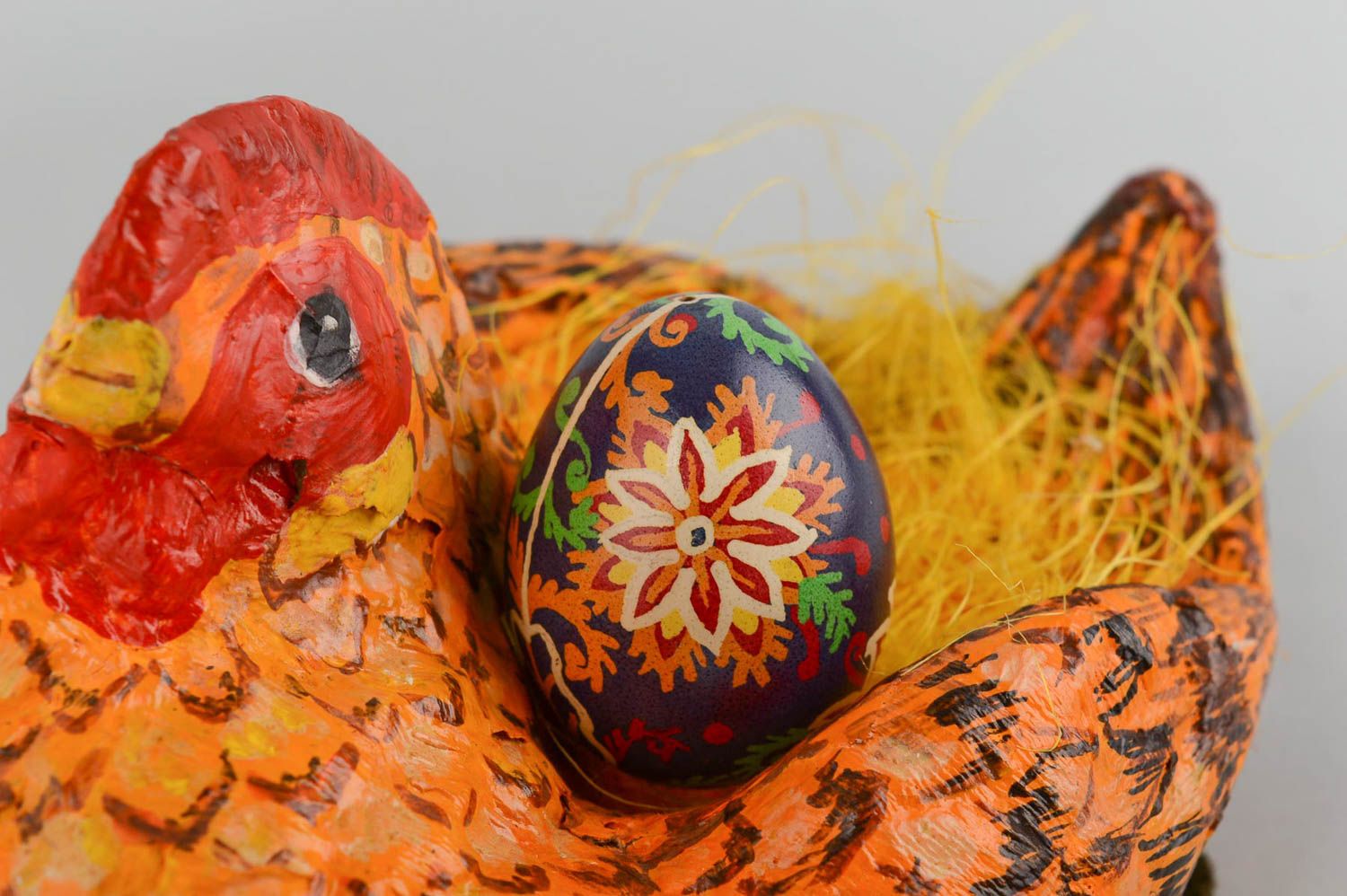 Huevo de Pascua hecho a mano ornamentado regalo original decoración para fiesta foto 1