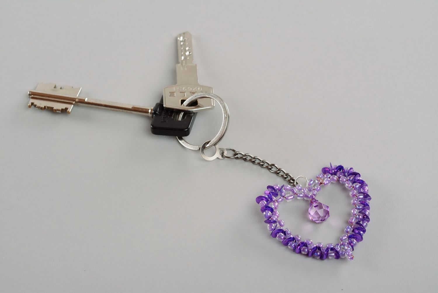 Violetter Schlüsselanhänger Herz foto 1