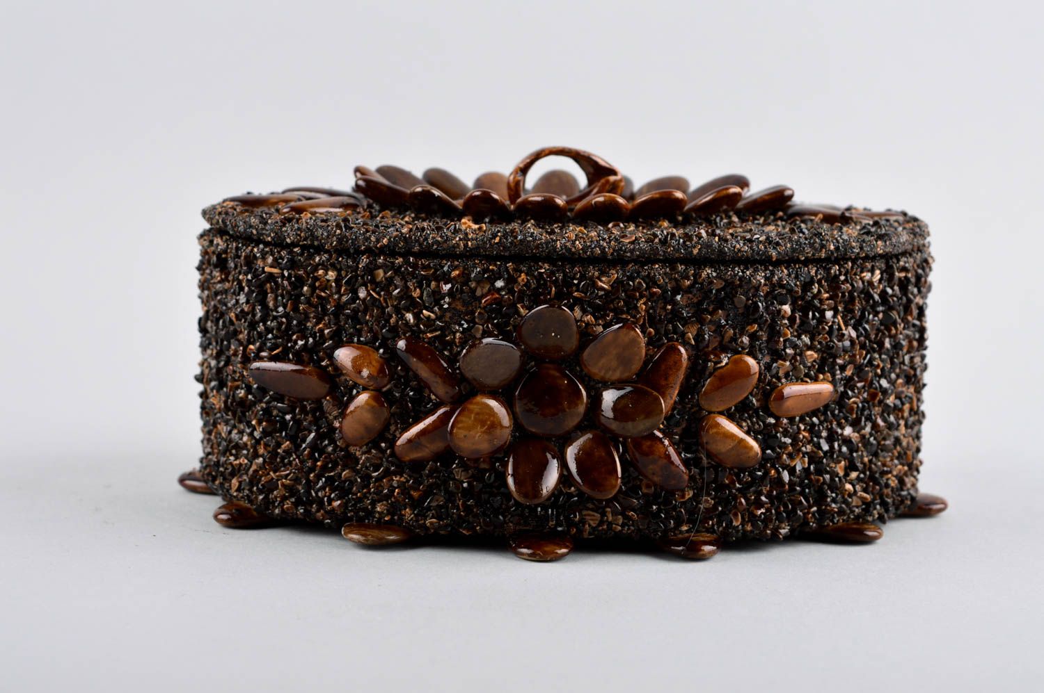 Boîte à bijoux originale faite main marron avec pierres Cadeau pour femme photo 2