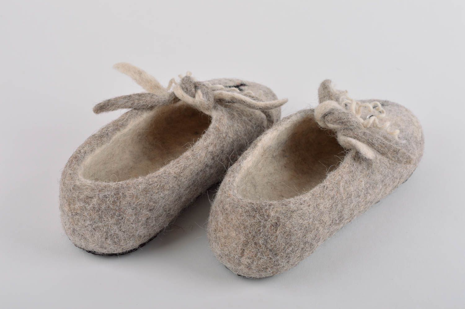 Handmade cute warm slippers woolen designer home shoes beautiful slippers photo 3