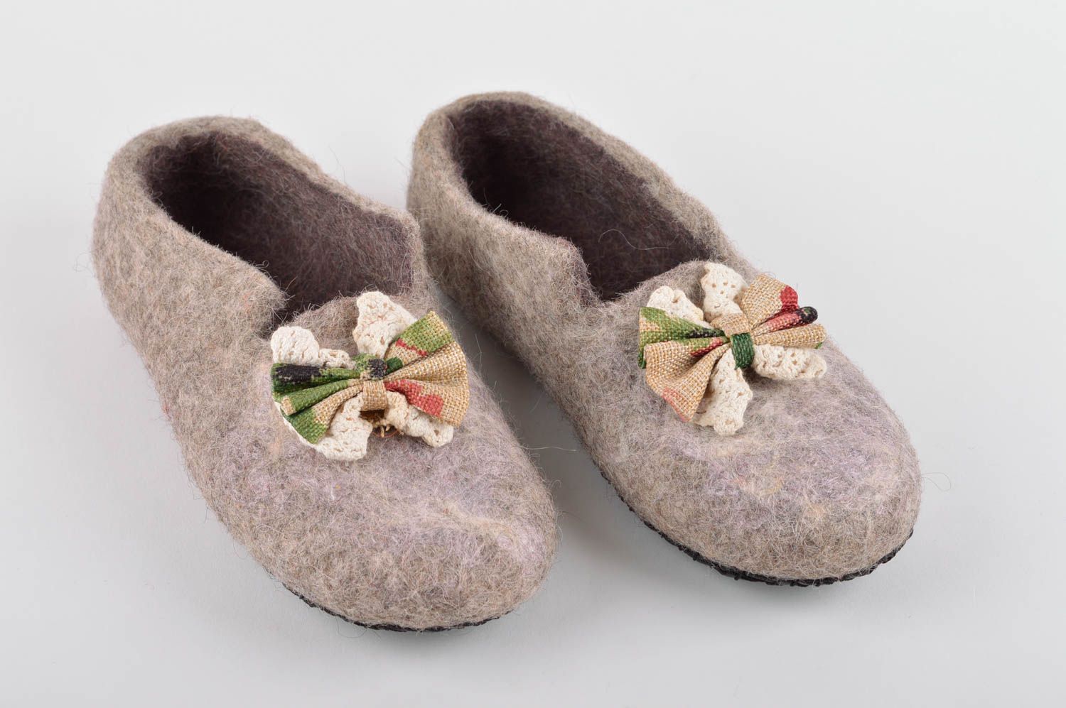 Handmade gefilzte Pantoffeln schöne Hausschuhe warme Damen Hausschuhe grau foto 2