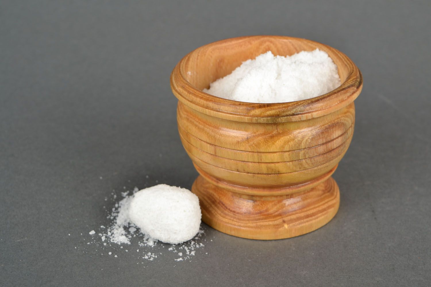 Pot à sel en bois fait main photo 1