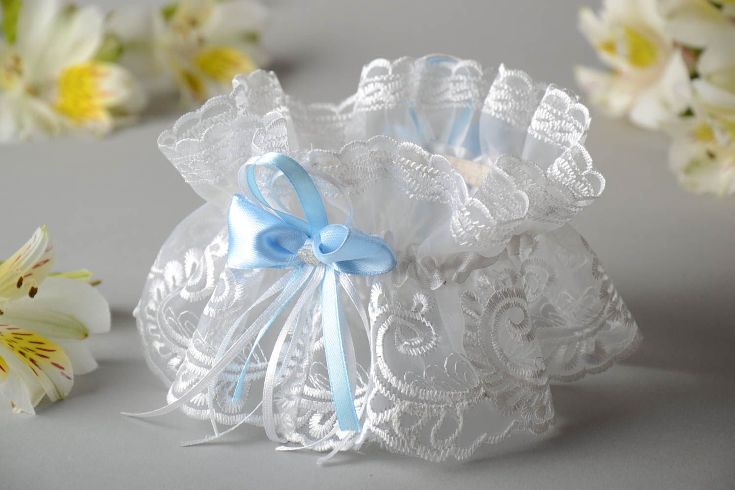 Zartes künstlerisches Spitze Strumpfband für Braut handmade Hochzeit Accessoire  foto 1
