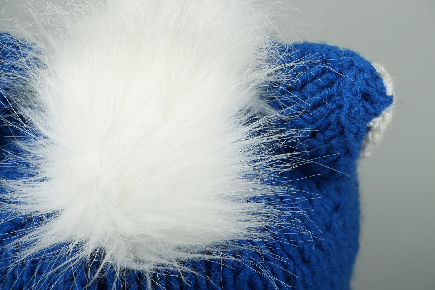 Bonnet en demi-laine avec fourrure artificielle fait main  photo 4