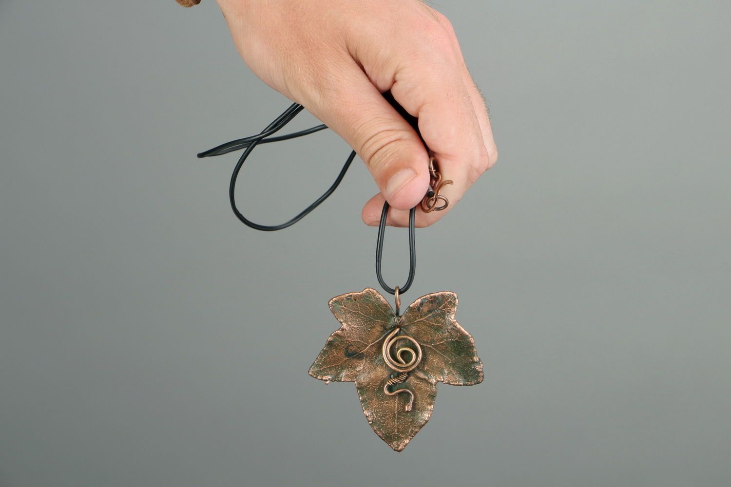 Copper pendant made of leaf photo 5