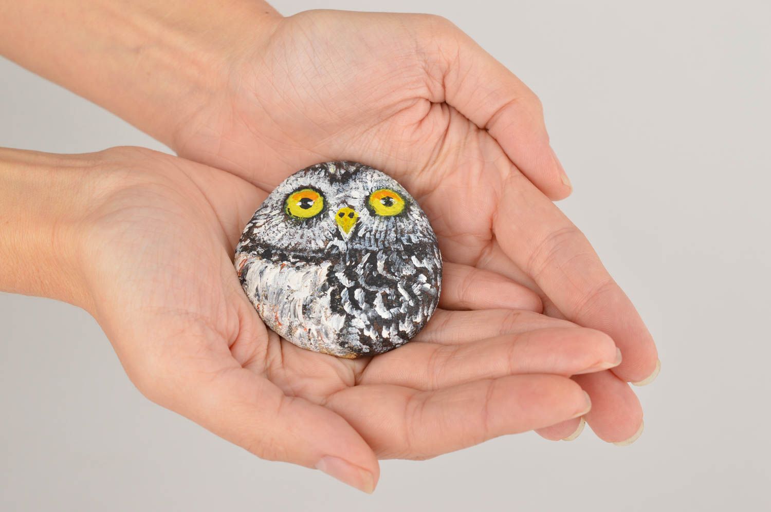 Pebble painting home decor designer present decorative use only pebble with owl photo 4