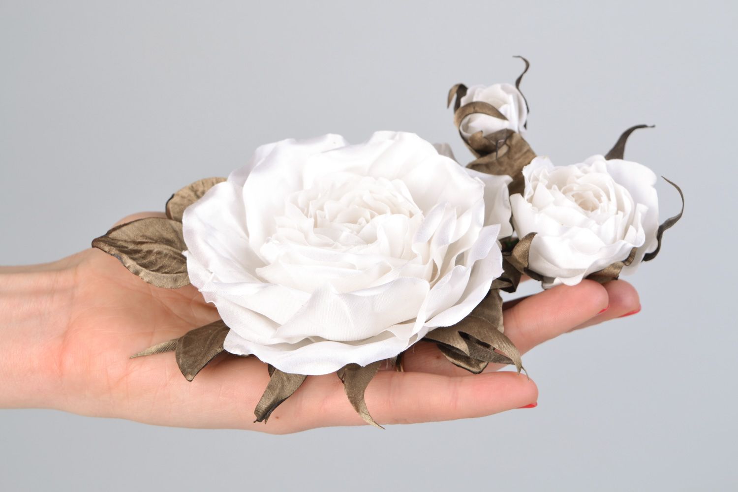 Broche et barrette en tissu de soie faite main accessoire original Rose blanche photo 2