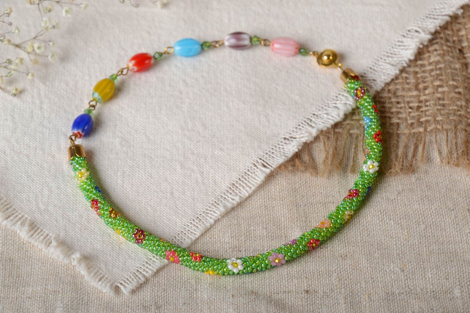 Collier spirale Bijou fait main Cadeau femme vert motif floral perles rocaille photo 1