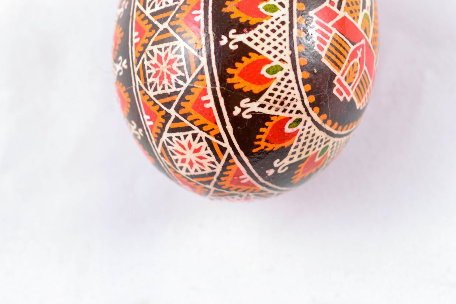 Painted Easter egg with the image of church and candle photo 3