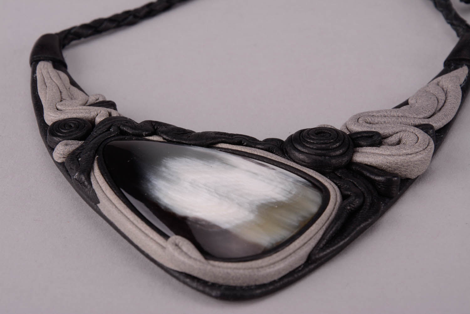 Necklace made of cow horn and leather photo 3