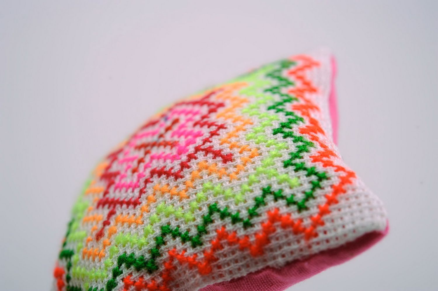 Embroidered pin cushion photo 5