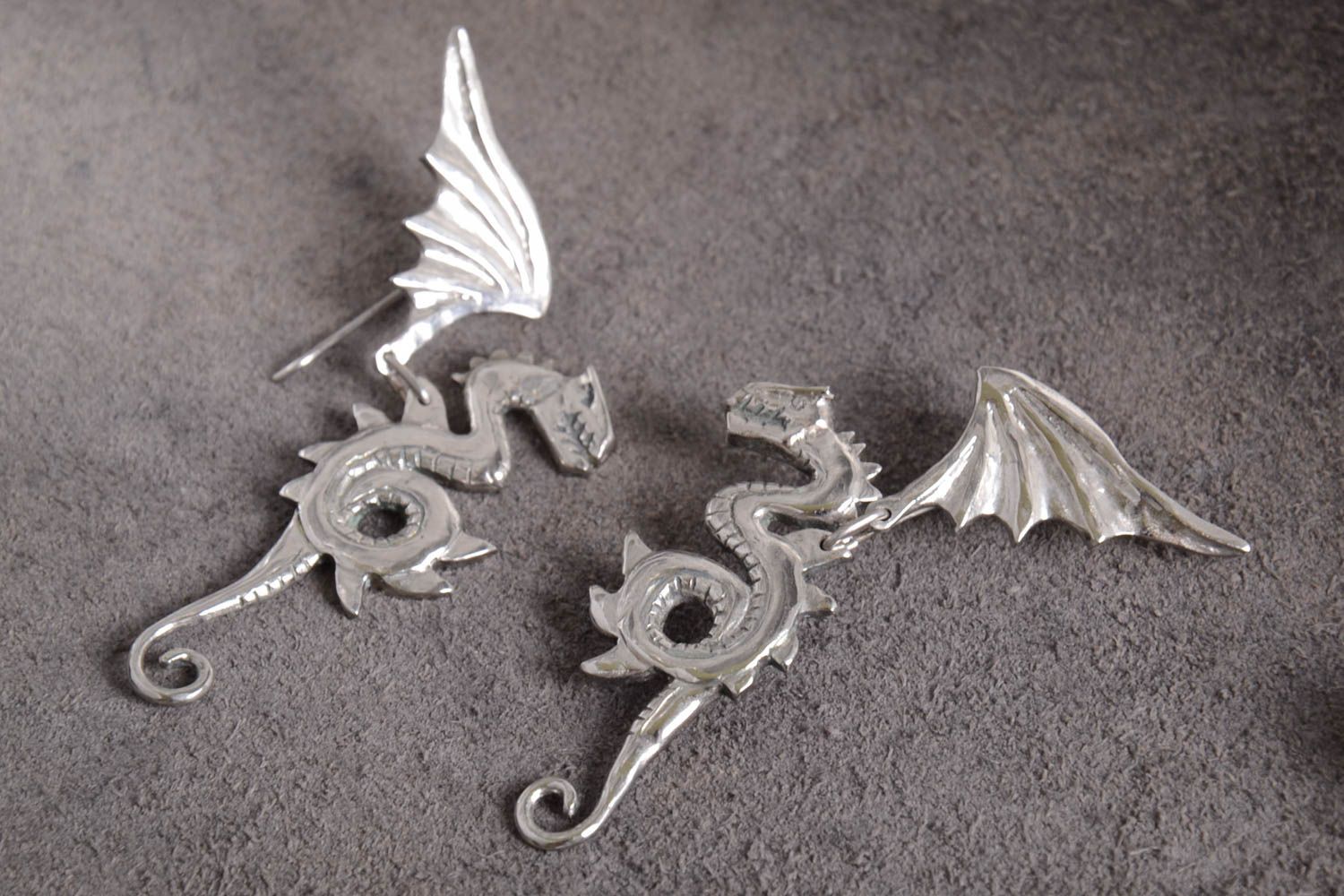 Boucles d'oreilles dragon Bijou fait main en acier inox pendantes Cadeau femme photo 1