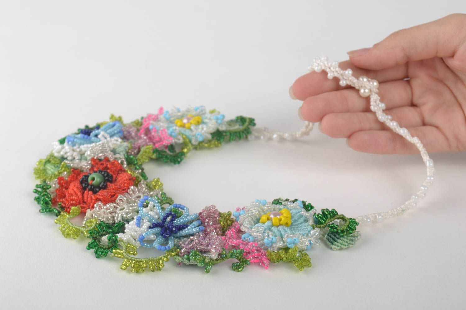 Collier avec fleurs Bijou fait main en perles de rocaille large Cadeau femme photo 5
