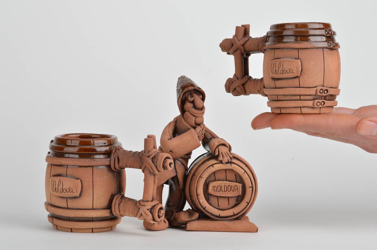 Originelles braunes Bierkrug Set 150 ml mit Figurine aus Ton Weinbauer handmade foto 3