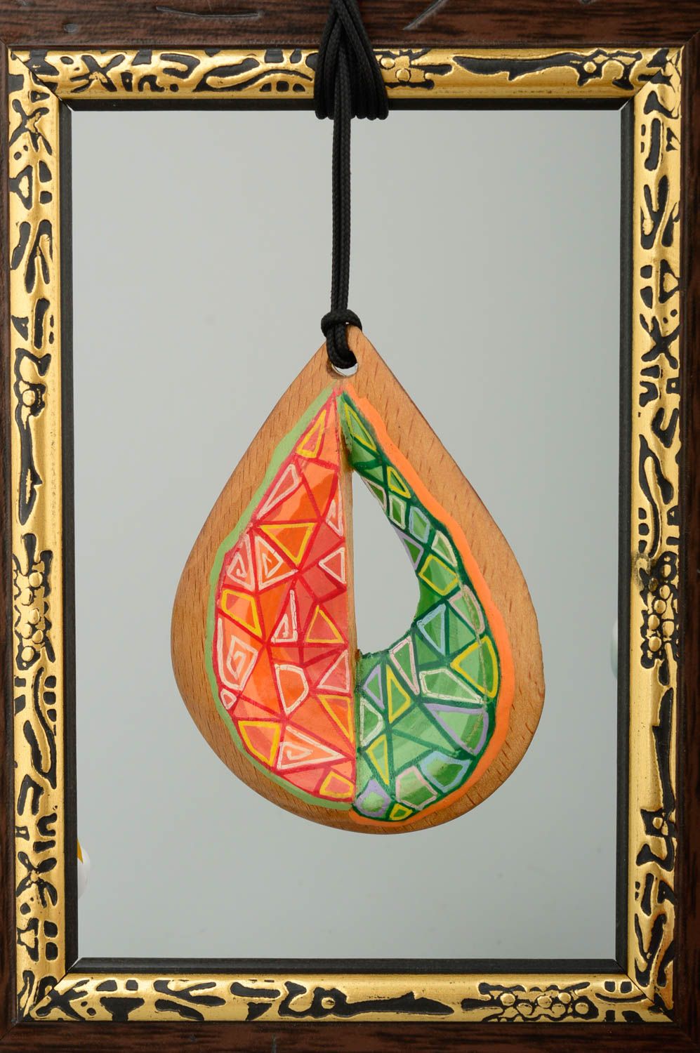 Handmade designer pendant wooden stylish accessory pendant in ethnic style photo 1