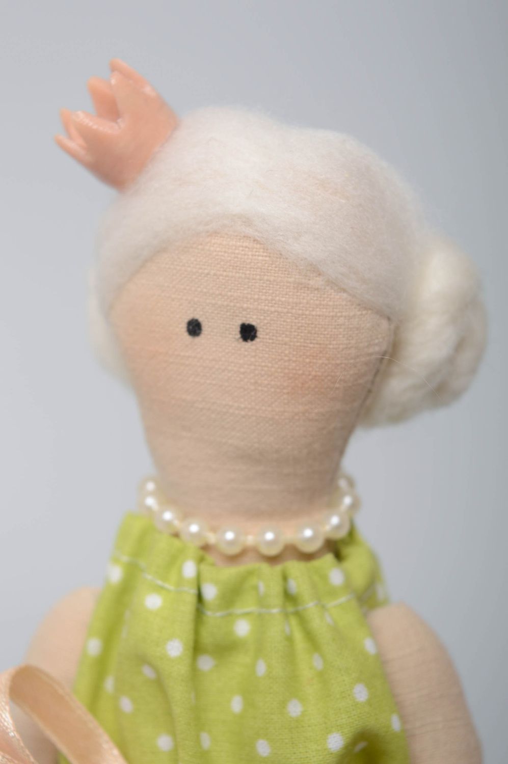 Тканевая кукла дизайнерская на подставке Принцесса фото 2